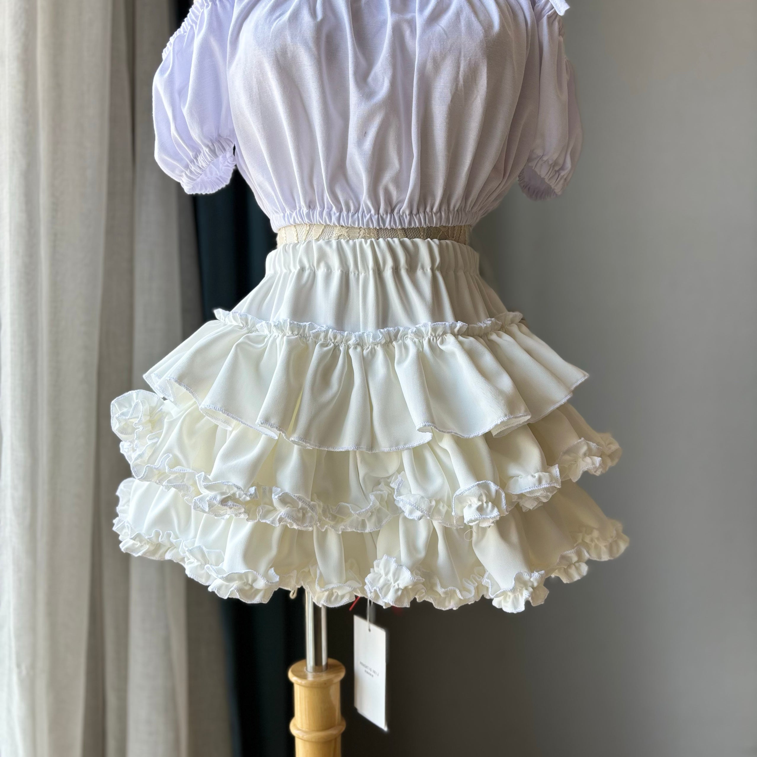 Petticoats Soft White Lolita Cake Layered Skirt with Pumpkin Shorts Petticoat Fluffy Mini Skirt