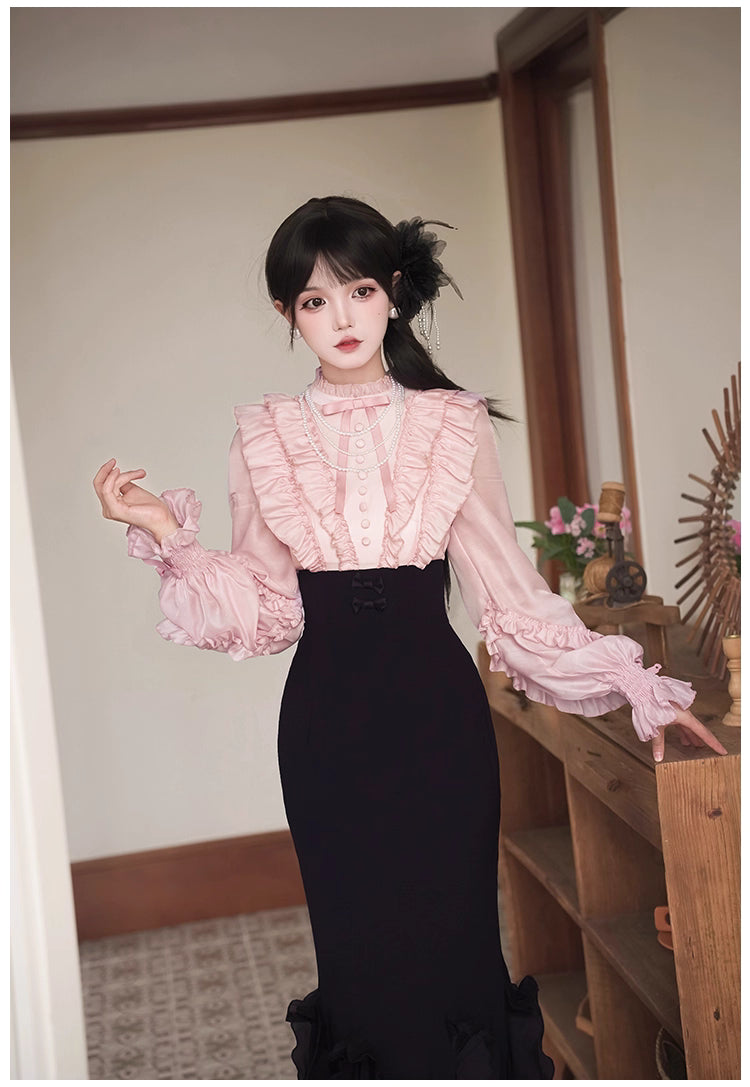 This Pink/Beige Faux Two-Piece Dress is designed with a slim-fit silhouette that enhances elegance and femininity. Featuring a flattering mermaid hem and delicate ruffle details, it creates graceful movement with every step. The clever faux two-piece design adds layering without bulk, achieving both sophistication and comfort. Perfect for autumn outings, gatherings, or daily wear, this dress offers a chic and figure-flattering style that blends modern elegance with seasonal charm.