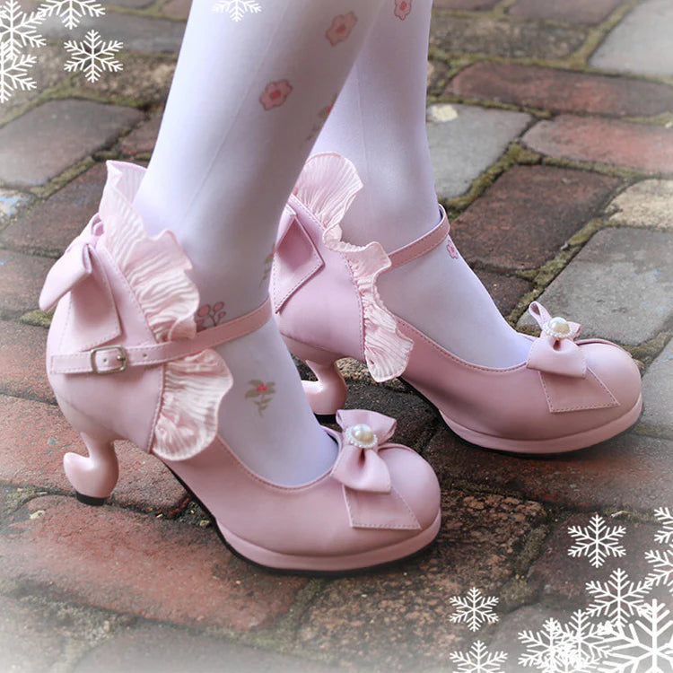 "Whimsical Ballet"&nbsp;— Inspired by the delicate charm of vintage ballet shoes and the playful energy of a candy carnival, these shoes blend soft textures with dreamy details. The combination of bows, laces, and ruffles creates a multidimensional sweet aesthetic, perfect for adding a fairy-tale touch to any Lolita coordinate.