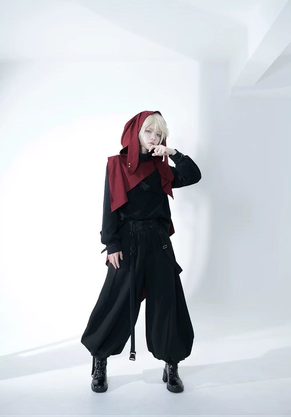 Design Concept:
This unisex Lolita-style black sweatshirt blends dark aesthetics with a modern cool flair. Featuring a sleek stand collar and a relaxed silhouette, it delivers both comfort and edge. The minimalist design is accented with subtle stylish details, making it versatile for casual wear, street fashion, or Ouji-inspired coordinates. Crafted for all seasons, this piece is ideal for layering or wearing as a statement top in everyday outfits.
