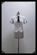 Design Concept:
This Ouji-style Lolita shirt in classic white combines a crisp, clean aesthetic with a boyish charm. Featuring short sleeves and a tailored fit, it offers both comfort and style. The minimalist design makes it versatile for daily wear, casual outings, or tea party gatherings. Perfect for creating a refined yet playful Lolita look, suitable for both male and female styling.