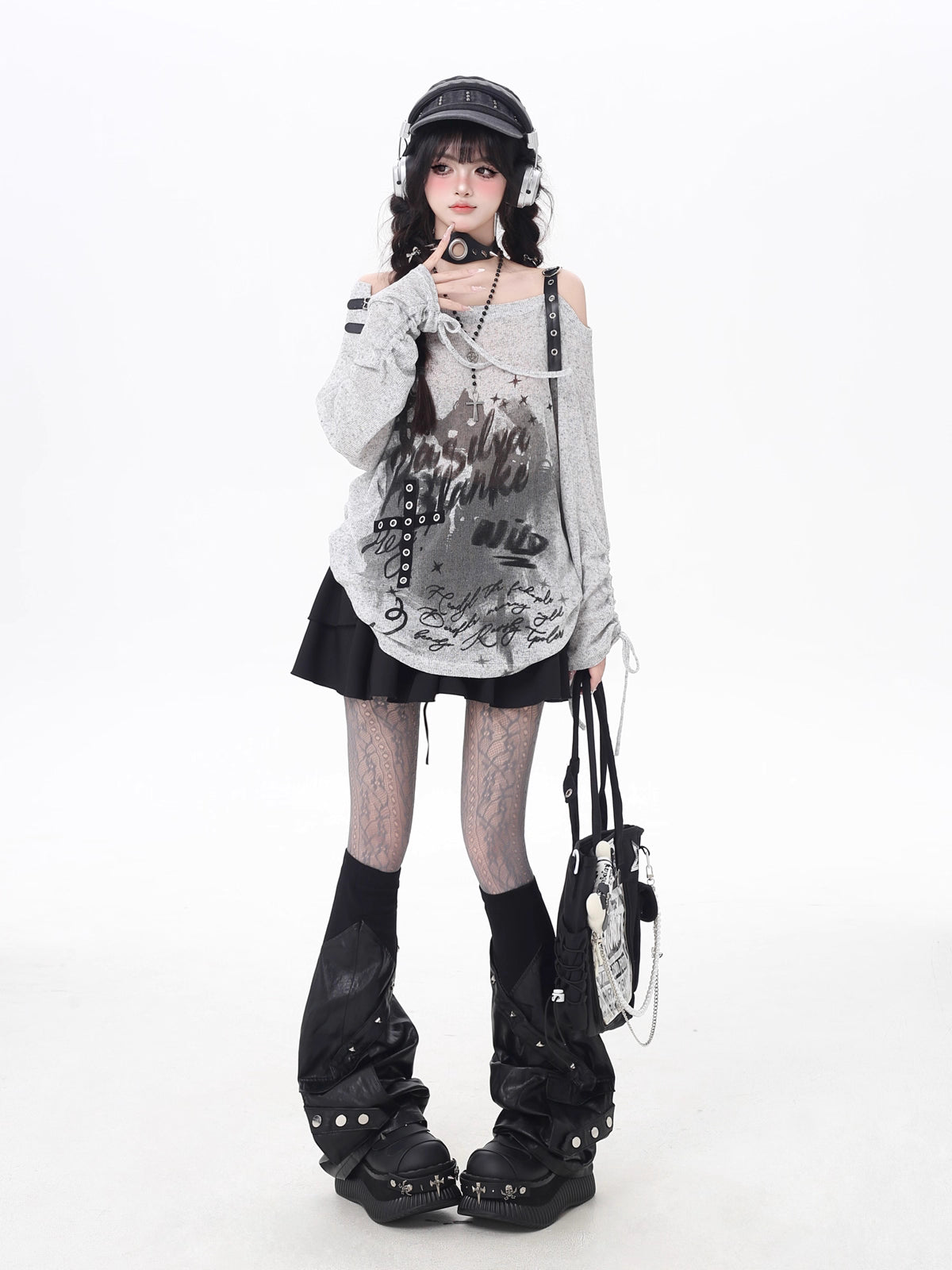 [Pre]Lolita Blouses Light Gray Black Off-Shoulder Graffiti Drawstring Loose Fit Long Sleeve Autumn Casual Top