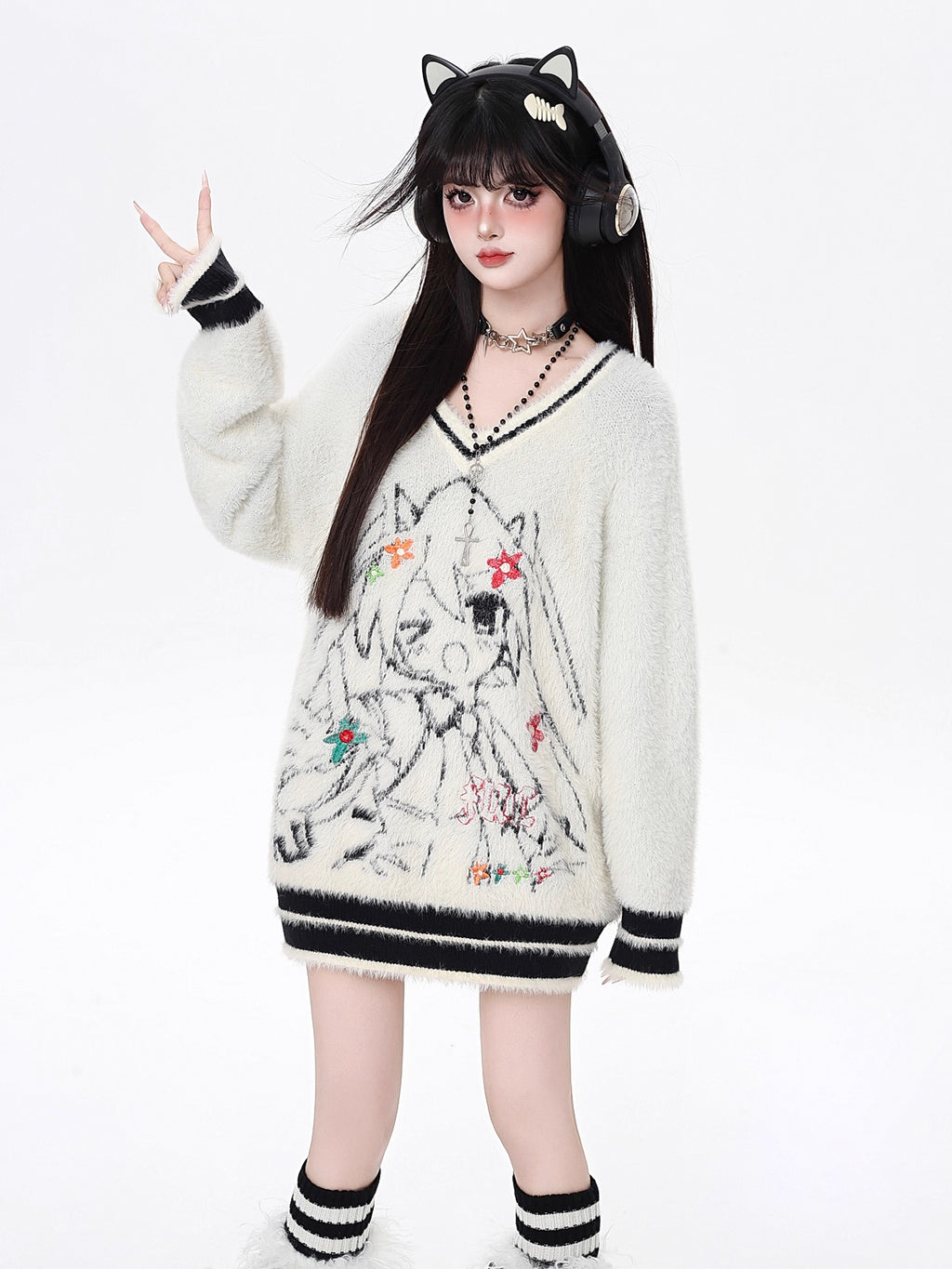 Design Concept:

This Lolita Blouses Apricot Soft Mink V-Neck Loose Fit Sweet Pullover Knit Sweater is crafted for a cozy and charming autumn look. Made from soft, plush mink-inspired yarn, the sweater feels gentle against the skin while offering a relaxed, comfortable fit. The V-neck design adds a subtle elegance, perfect for layering or wearing alone, and the loose silhouette allows for easy movement and casual styling. Ideal for daily wear or casual outings, this sweet pullover captures a delicate, youth