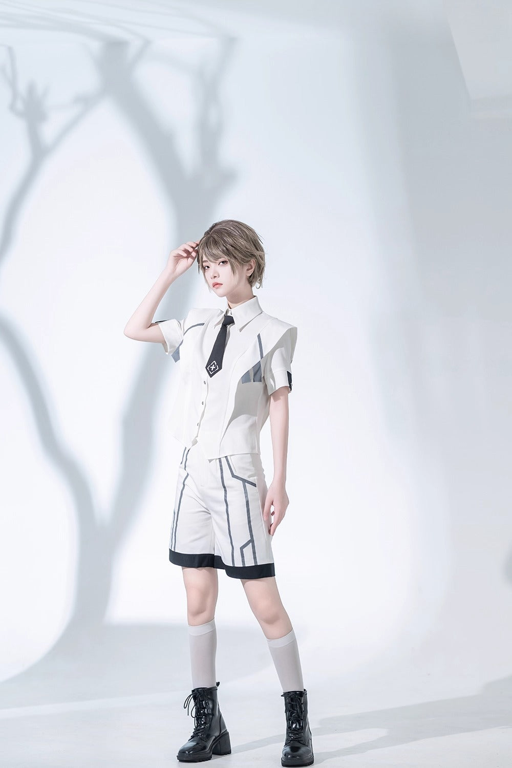 Design Concept:

These Ouji Fashion Lolita shorts in black and white feature a sleek, boyish design with a high waist for a comfortable and flattering fit. Crafted for both style and ease, the shorts are perfect for daily wear, casual outings, or themed Lolita looks. The versatile two-tone color scheme adds a touch of classic elegance while maintaining a modern, edgy aesthetic. Suitable for both male and female Lolita enthusiasts seeking a refined yet playful outfit staple.