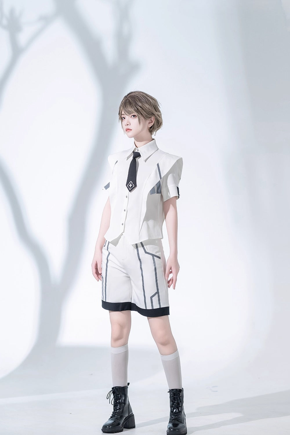 Design Concept:

These Ouji Fashion Lolita shorts in black and white feature a sleek, boyish design with a high waist for a comfortable and flattering fit. Crafted for both style and ease, the shorts are perfect for daily wear, casual outings, or themed Lolita looks. The versatile two-tone color scheme adds a touch of classic elegance while maintaining a modern, edgy aesthetic. Suitable for both male and female Lolita enthusiasts seeking a refined yet playful outfit staple.