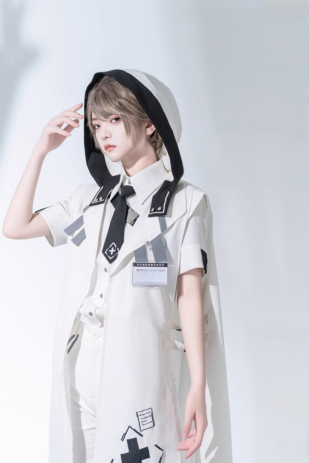 Design Concept:
Step into classic Ouji fashion with this white hooded Lolita cape. Crafted for both style and comfort, the cloak features a flowing silhouette and a versatile hood, perfect for layering over your favorite Lolita or Ouji outfits. Ideal for daily wear, casual outings, or tea parties, this elegant piece adds a refined, princely touch to your ensemble.