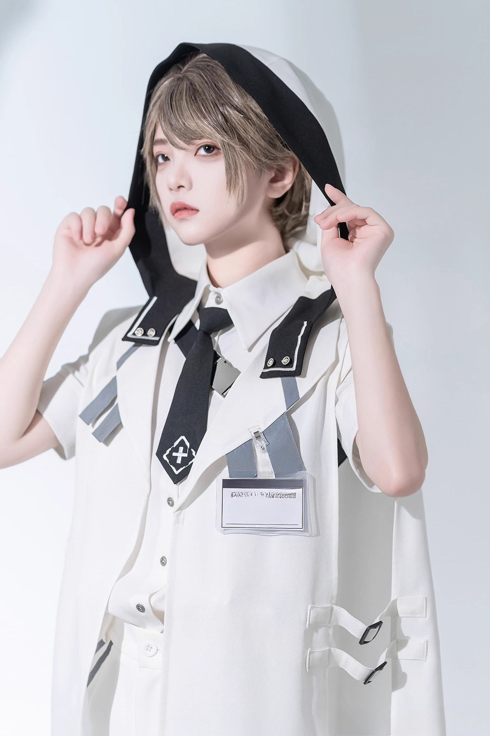 Design Concept:
Step into classic Ouji fashion with this white hooded Lolita cape. Crafted for both style and comfort, the cloak features a flowing silhouette and a versatile hood, perfect for layering over your favorite Lolita or Ouji outfits. Ideal for daily wear, casual outings, or tea parties, this elegant piece adds a refined, princely touch to your ensemble.
