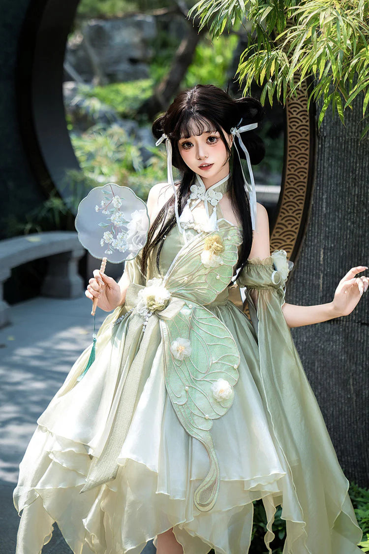 "Silk and Poetry"&nbsp;— This dress draws inspiration from the graceful fusion of 1930s Shanghai art deco elegance and the untamed beauty of Jiangnan landscapes. The halter neckline echoes the minimalist charm of vintage cheongsam, while asymmetrical ruffles emulate the organic flow of lotus leaves on water—blending structured tradition with whimsical movement.