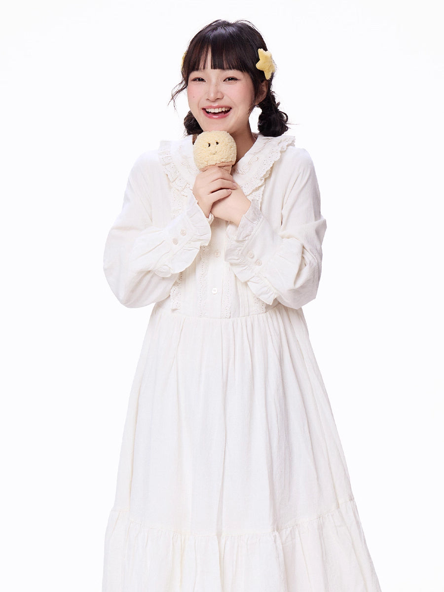Design Concept:
This Sweet Lolita dress in pristine white features an elegant jacquard pattern and a charming ribbon bow tie at the waist. The loose, comfortable fit and long sleeves make it perfect for cooler autumn and winter days, while the playful details add a youthful, cute touch. Ideal for daily wear, tea parties, or casual gatherings, this dress effortlessly combines comfort with classic Lolita charm.