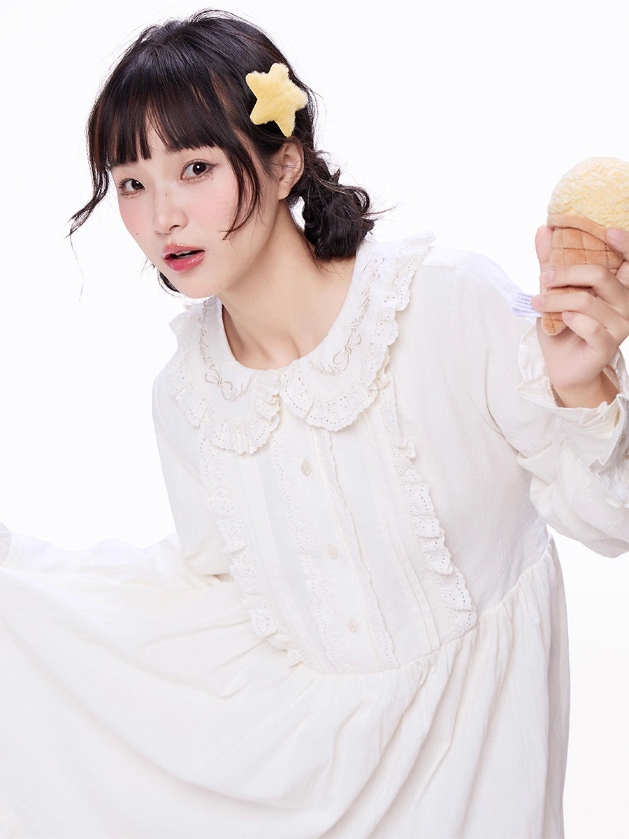 Design Concept:
This Sweet Lolita dress in pristine white features an elegant jacquard pattern and a charming ribbon bow tie at the waist. The loose, comfortable fit and long sleeves make it perfect for cooler autumn and winter days, while the playful details add a youthful, cute touch. Ideal for daily wear, tea parties, or casual gatherings, this dress effortlessly combines comfort with classic Lolita charm.