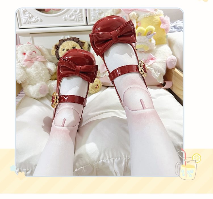 Sweet Lolita Shoes Vintage-Inspired Ivory Black Blue Mary Jane Shoes[Glossy]