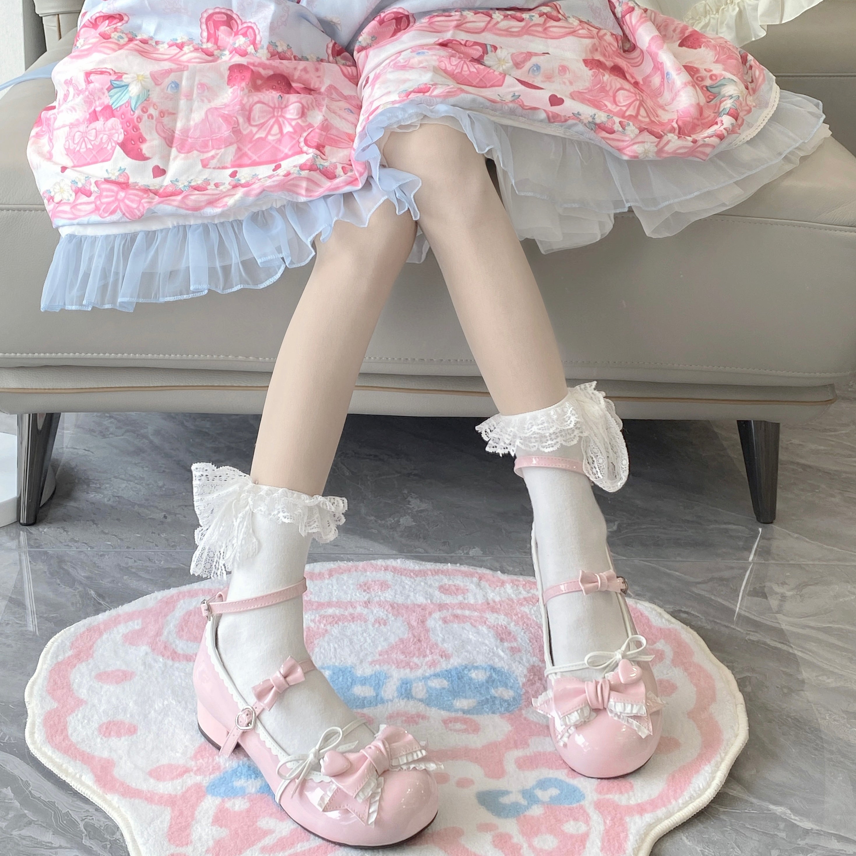 Sweet Lolita Shoes Retro Pink Glossy Leather Mary Jane with Low Heel Flat Bottom Round Head