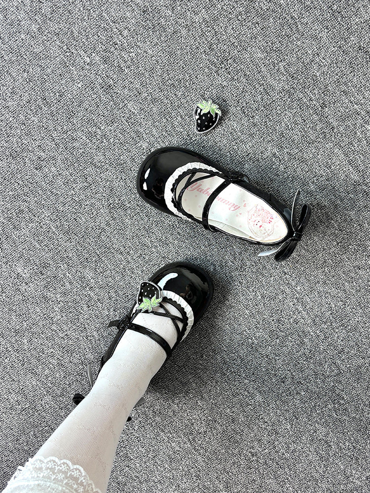 Sweet Lolita Shoes White Black Patent Leather with Strawberry Japanese Round Head Low Heel 3cm