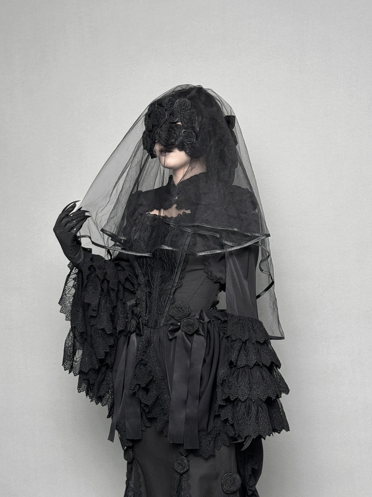 [Pre]Gothic Lolita Black Lace Trimmed Veiled Gown Goth Prom Dress