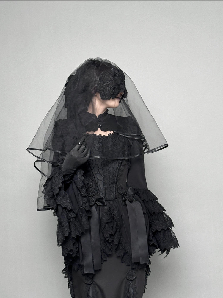 [Pre]Gothic Lolita Black Lace Trimmed Veiled Gown Goth Prom Dress