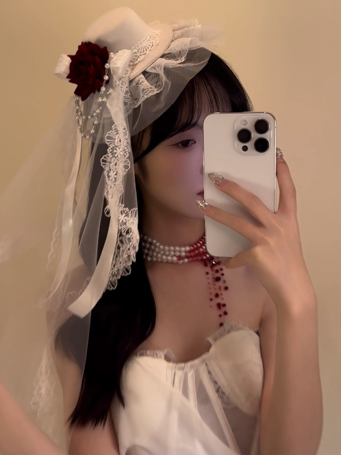 Design Concept:
This Gothic Lolita mini top hat exudes dark elegance with intricate lace overlays and refined detailing. Available in black and white, the hat is designed to complement both Gothic and Lolita fashion ensembles, making it perfect for cosplay, photoshoots, or themed parties. Its petite size allows it to sit delicately on the head, adding a dramatic yet cute accent to any outfit.
