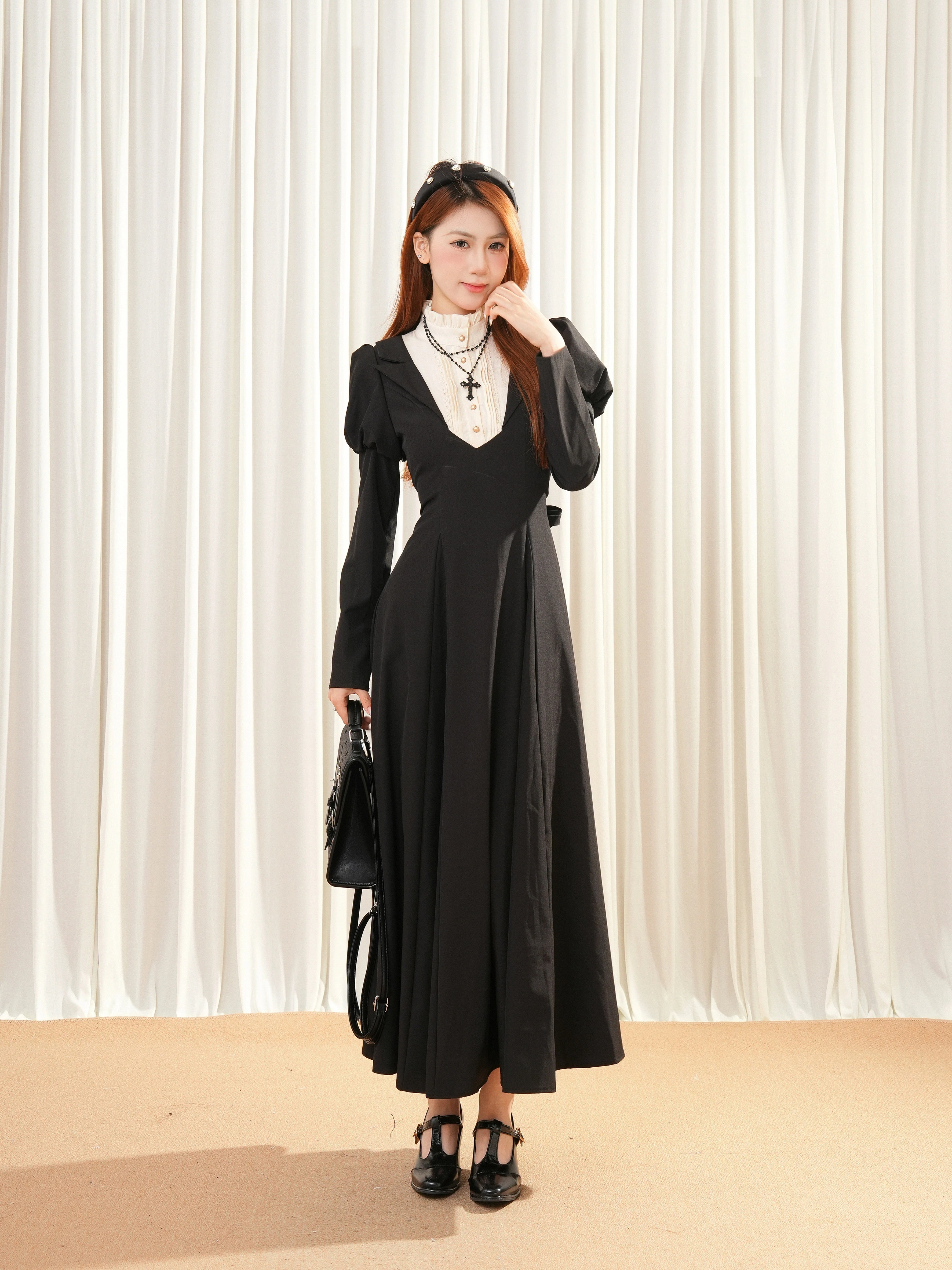 Design Concept:
This Gothic Lolita dress blends classic maid aesthetics with versatile daily wear. Crafted in black and white, the design features a soft, flowing fabric that drapes elegantly for both long-sleeve and short-sleeve options. Delicate details, such as subtle lace trims and a fitted waist, create a refined silhouette while maintaining comfort for everyday wear. Perfect for casual outings, tea parties, or themed gatherings, this dress captures the essence of soft Gothic elegance.