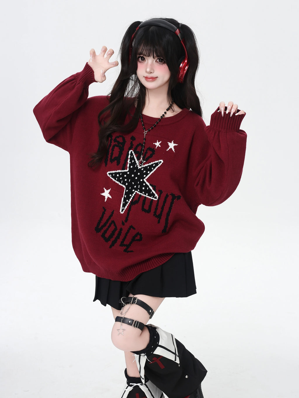 Design Concept:

This Lolita Blouses pullover sweater combines playful charm with cozy comfort, crafted in black and wine red with delicate polka dot and star patterns. Featuring a classic round neck and a loose, relaxed fit, it offers an effortlessly sweet aesthetic perfect for autumn and winter casual wear. Each sweater comes with a matching scarf, adding an extra layer of warmth and style to complete your Lolita-inspired look. Ideal for daily outings, meetups, or tea parties, this sweater blends cute des