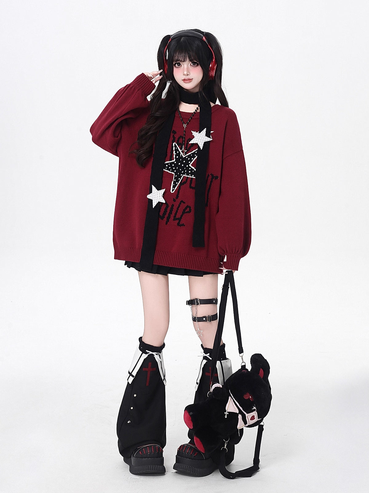 Design Concept:

This Lolita Blouses pullover sweater combines playful charm with cozy comfort, crafted in black and wine red with delicate polka dot and star patterns. Featuring a classic round neck and a loose, relaxed fit, it offers an effortlessly sweet aesthetic perfect for autumn and winter casual wear. Each sweater comes with a matching scarf, adding an extra layer of warmth and style to complete your Lolita-inspired look. Ideal for daily outings, meetups, or tea parties, this sweater blends cute des