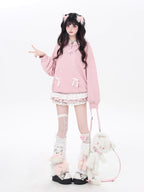 Design Concept:
This Lolita blouse features a stylish two-layer design in classic black, combining the cozy feel of a knit sweatshirt with the polished look of a faux collar. The top is designed for a relaxed, loose fit, perfect for casual spring outings or everyday wear. A matching tie is included, adding a charming school-inspired touch that enhances the overall preppy aesthetic. Ideal for layering or wearing on its own, this piece brings both comfort and subtle sophistication to your Lolita wardrobe.