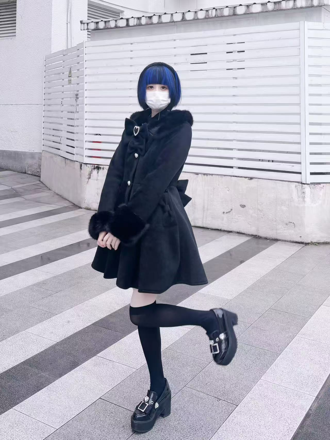 Design Concept:

This Lolita coat in classic black features a vintage Ouji-inspired design with oversized wide sleeves. Made from soft wool fabric, it offers both warmth and elegance for autumn and winter wear. The loose silhouette creates a graceful flow, while the retro details highlight a noble and stylish Lolita aesthetic. Perfect for pairing with dresses, skirts, or formal Lolita outfits, this overcoat combines comfort, functionality, and timeless charm.