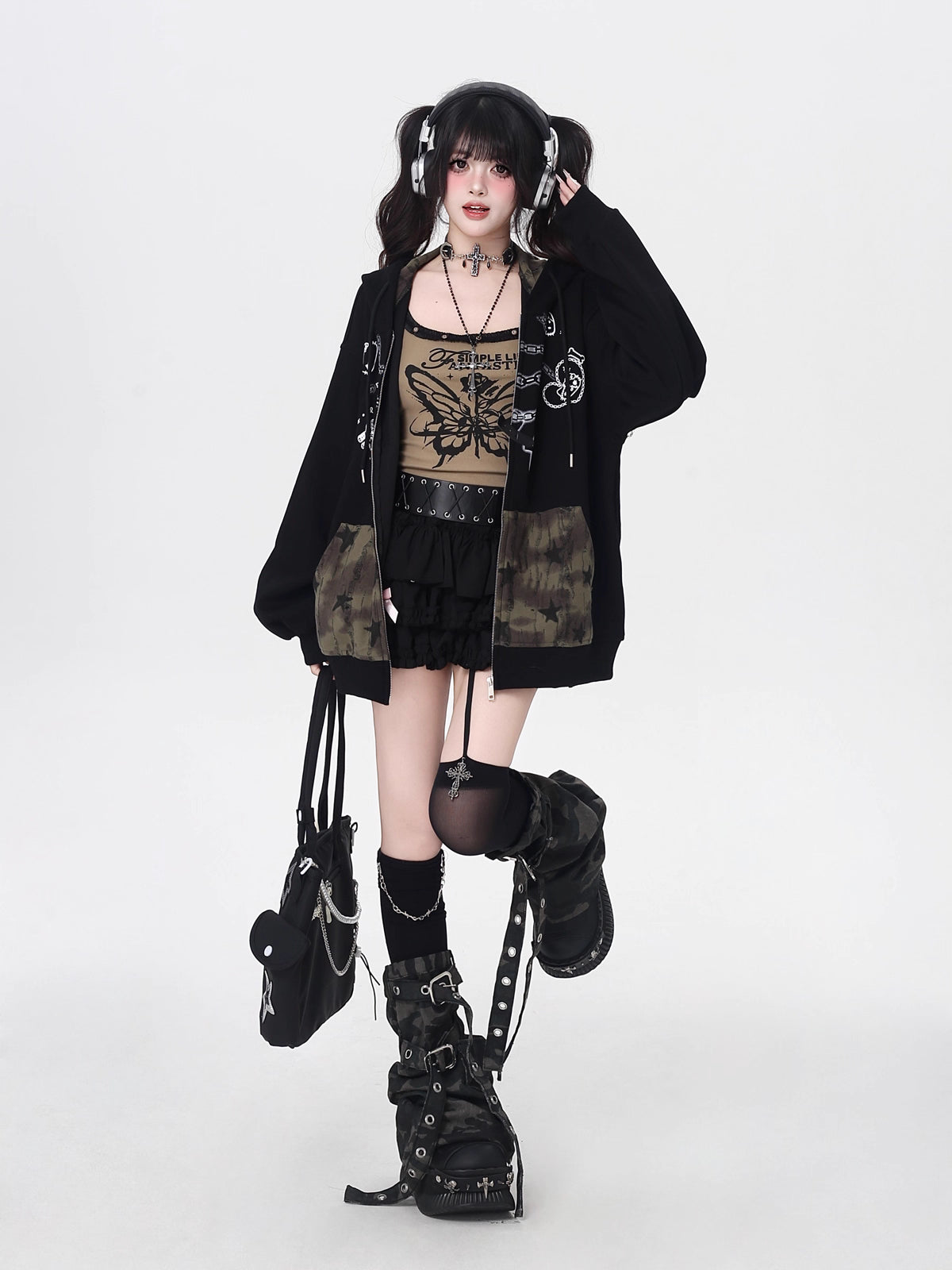 Design Concept:

This Lolita Coats hoodie combines a playful Gothic punk aesthetic with everyday comfort. Crafted in black and light gray, it features a charming cat print and a unique necklace detail that adds a subtle touch of whimsy. Designed for a loose fit, the hoodie offers relaxed wearability while maintaining a stylish silhouette. Perfect for autumn casual outings, this versatile piece pairs effortlessly with skirts, pants, or layered Lolita outfits, bringing a sweet yet edgy vibe to your streetwear