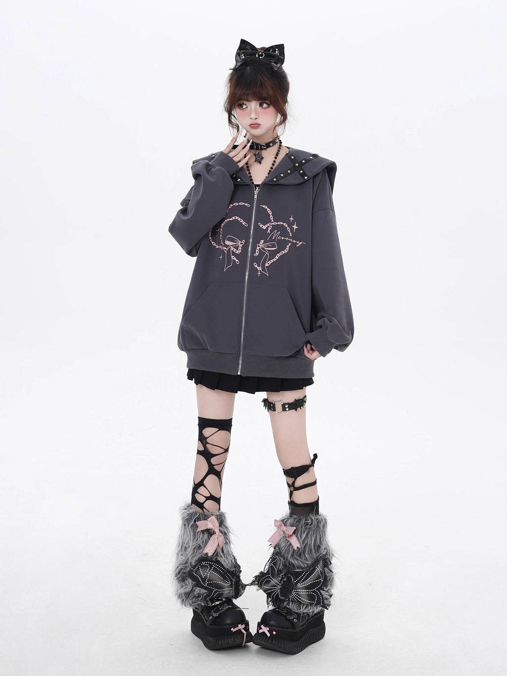 Design Concept:
This Lolita Coats hoodie features a playful Japanese sailor collar design in soft pink and gray tones, perfect for adding a touch of cute subculture style to your spring wardrobe. Crafted for comfort and casual wear, it offers a loose fit that allows for easy layering, while the hood adds practicality and charm. Ideal for daily streetwear or casual outings, this lightweight outerwear combines a unique aesthetic with everyday functionality, making it a versatile piece for any Lolita or casual