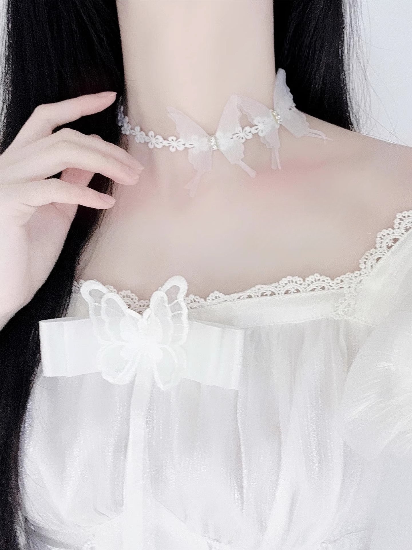 Design Concept：


This Lolita lace choker features a delicate butterfly design, available in both black and white. The short collar style adds a subtle yet elegant touch to your neckline, perfect for a pure and sexy Lolita aesthetic. Crafted with soft, comfortable lace, it is ideal for accessorizing dresses, blouses, or cosplay outfits, enhancing your feminine and whimsical style.