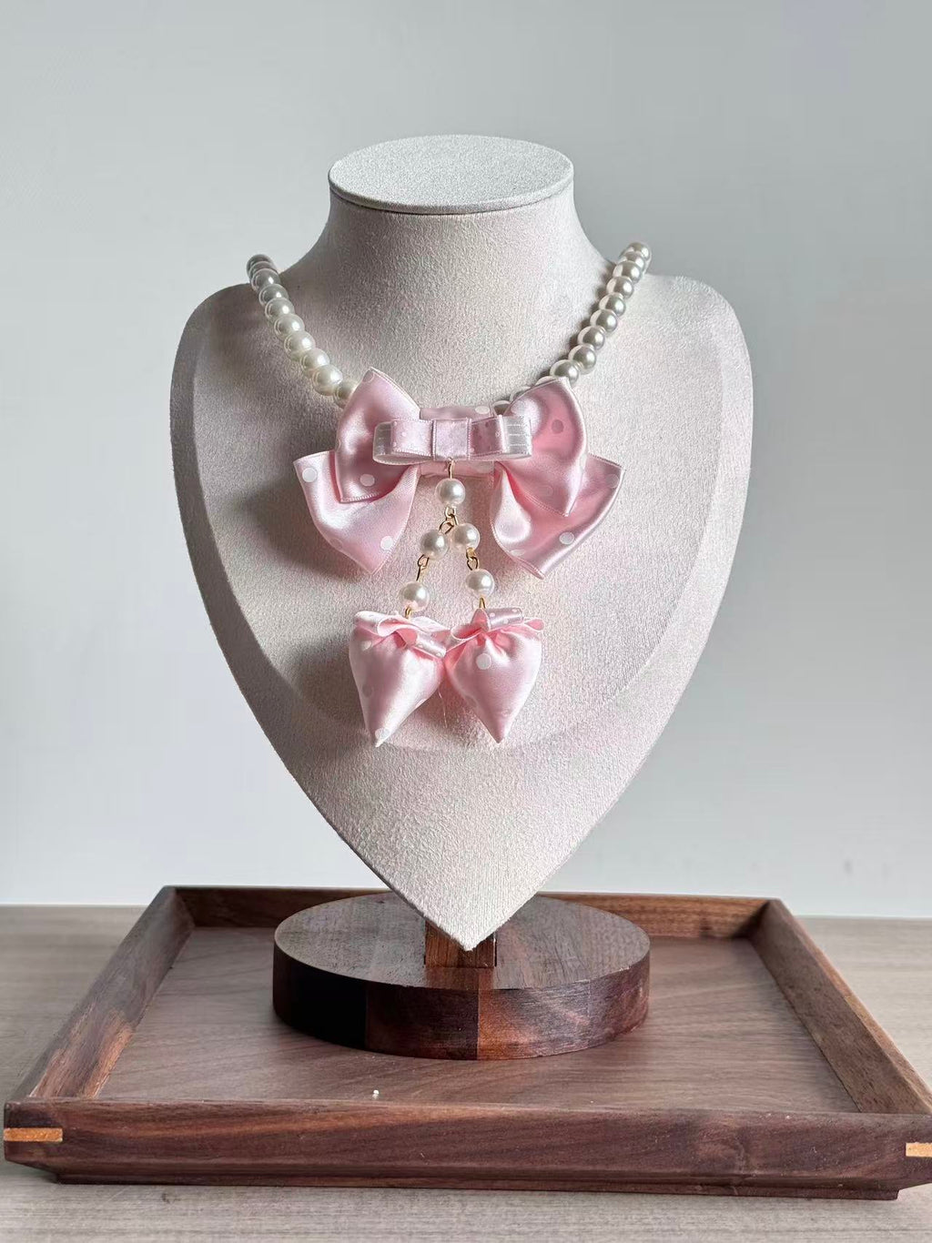 Design Concept:


This Lolita necklace collection features four charming styles, each adorned with a playful strawberry pendant and delicate pearl accents. Available in red polka dots, wine red polka dots, pink polka dots, and blue polka dots, these necklaces bring a sweet and versatile touch to daily outfits while capturing the whimsical essence of Lolita fashion.