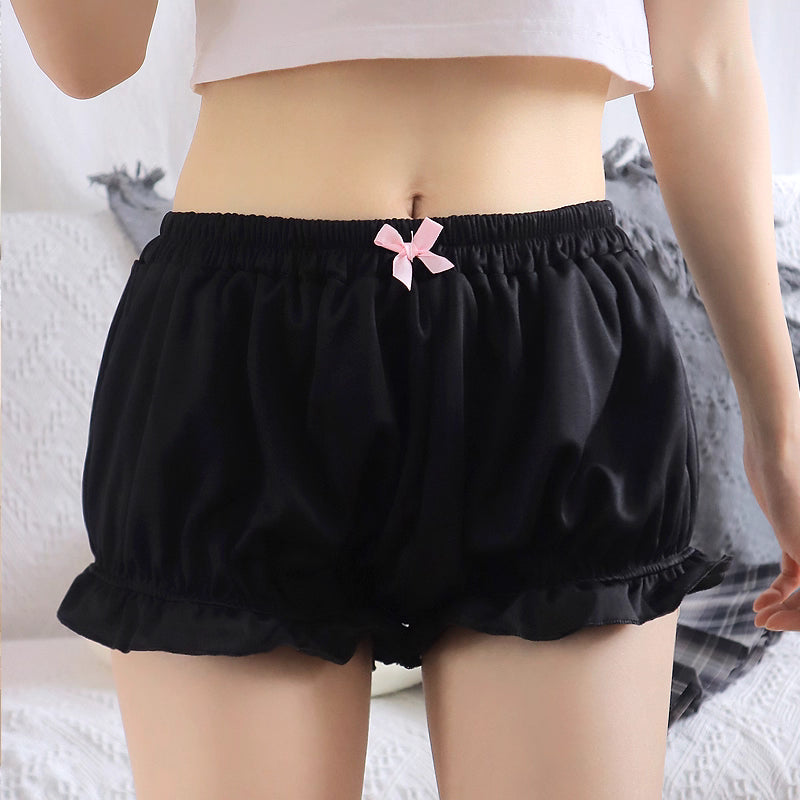 Design Concept:
These Lolita shorts are crafted for both style and comfort, available in black and white. Made with soft, breathable cotton, they feature a high waist and a delicate bow detail, providing a cute and elegant look while ensuring coverage and ease of movement. Perfect as a daily wear bottom or as part of a Lolita or cosplay outfit, they combine practicality with whimsical charm.