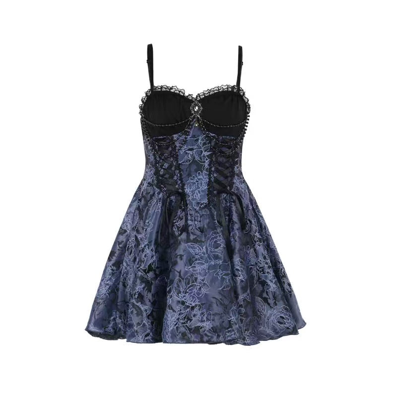 Design Concept:

This Gothic Lolita Halloween vintage dress embodies a mysterious dark aesthetic with a touch of retro elegance. Designed with a slim waistline, it creates a flattering silhouette while maintaining the unique charm of Gothic subculture style.&nbsp;The product includes one single dress, featuring a refined cut that enhances the figure. Perfect for Halloween parties, themed events, or daily Gothic Lolita fashion, this piece combines sophistication with a dramatic dark allure.