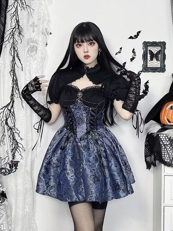 Design Concept:

This Gothic Lolita Halloween vintage dress embodies a mysterious dark aesthetic with a touch of retro elegance. Designed with a slim waistline, it creates a flattering silhouette while maintaining the unique charm of Gothic subculture style.&nbsp;The product includes one single dress, featuring a refined cut that enhances the figure. Perfect for Halloween parties, themed events, or daily Gothic Lolita fashion, this piece combines sophistication with a dramatic dark allure.