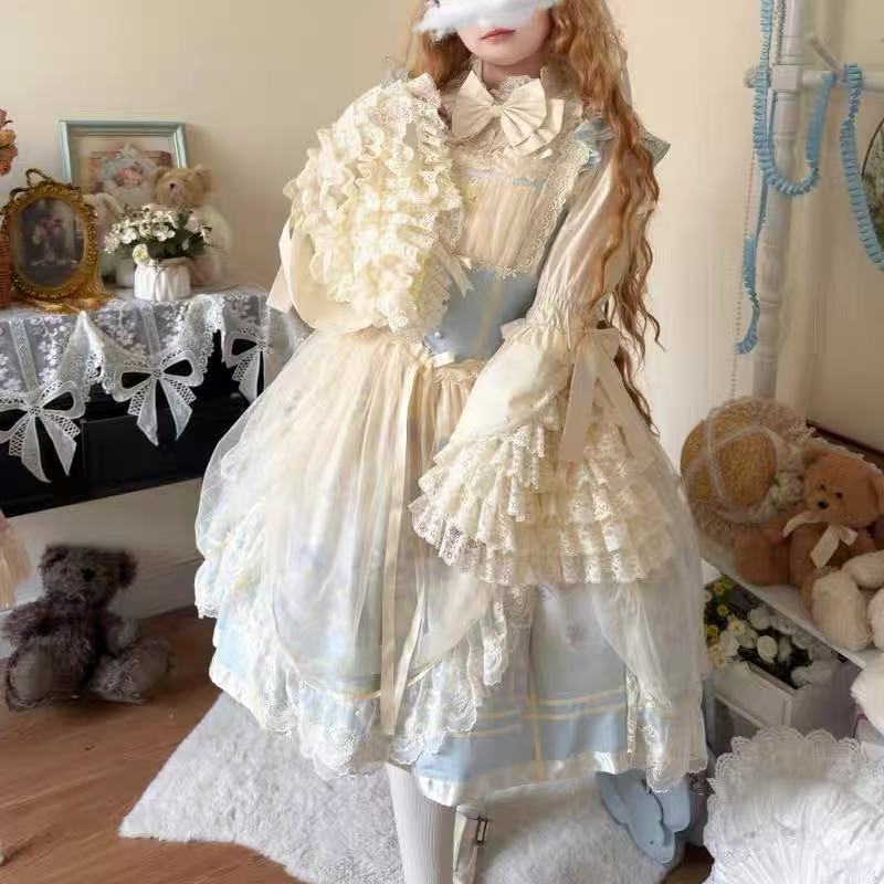 Design Concept:

This Lolita blouse in an elegant doll style features large puff sleeves and delicate lace details, combining sophistication with a charming Lolita aesthetic. The design offers a graceful and refined look suitable for layering or wearing alone. Product Details: The product includes one blouse available in four beautiful colors — black, white, apricot, and pink — providing versatile options to match different outfits and styles.