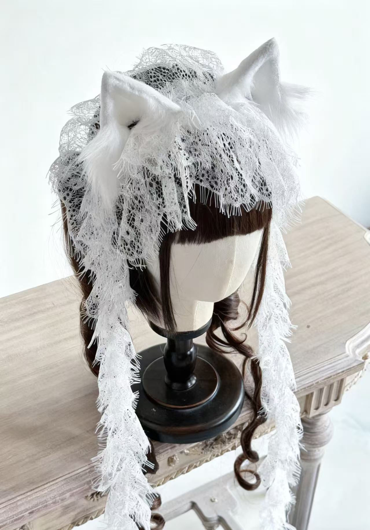 Design Concept:


This Lolita hair accessories collection features a charming cat ear headband crafted with delicate gothic lace, blending cute and dark subculture aesthetics. Available in black and white, each design adds a playful yet elegant touch, perfect for enhancing Lolita outfits, cosplay looks, or themed fashion styles.