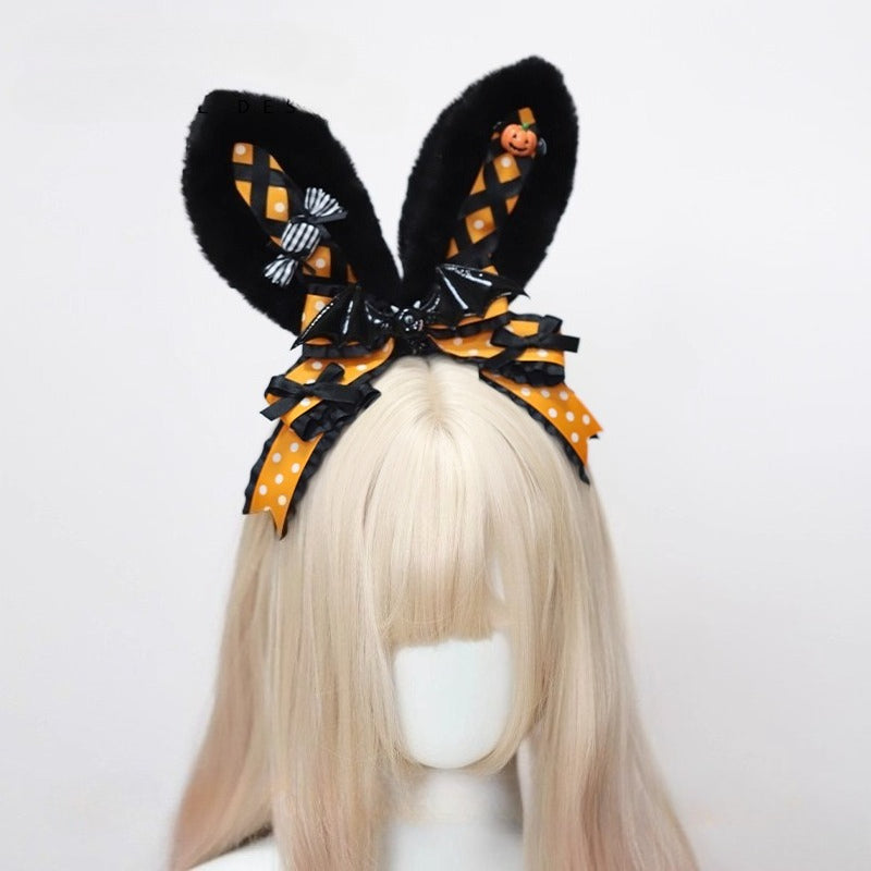 Design Concept:
This black Lolita hair accessory collection draws inspiration from playful Halloween motifs, featuring delicate pumpkin, bat, and bunny ear designs. Each piece blends dark cute and gothic aesthetics, perfect for adding a festive and whimsical touch to your Lolita or cosplay outfits. Ideal for themed parties, tea gatherings, or seasonal celebrations, these accessories enhance any look with a hint of mischief and charm. This product is a pre-sale item.