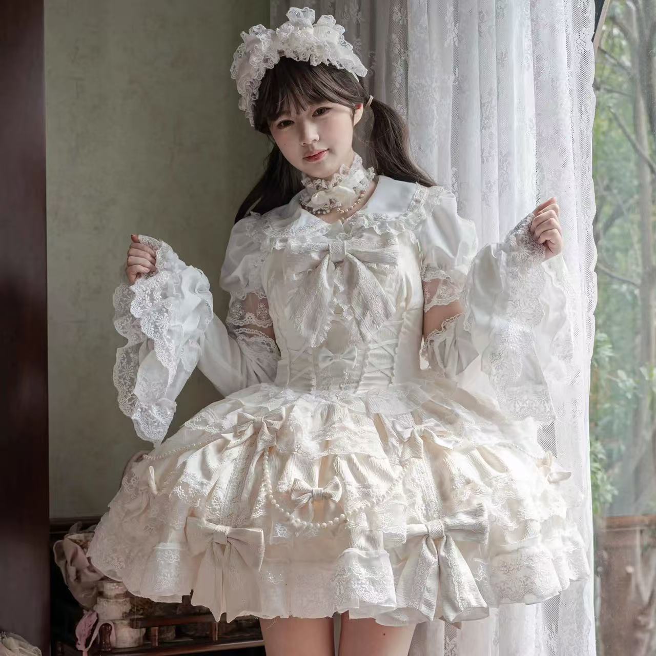 Design Concept:
Exude timeless sweetness with this Sweet Lolita ivory JSK dress. Featuring a sleeveless design, multi-layered ruffles, delicate bows, and intricate lace details, it radiates a refined and charming Lolita aesthetic. The flowing silhouette creates a graceful, princess-like look, perfect for tea parties, photoshoots, or themed gatherings. Comfortable yet visually enchanting, this dress adds a soft, elegant touch to any Lolita wardrobe, making it a versatile piece for creating sweet and sophisti