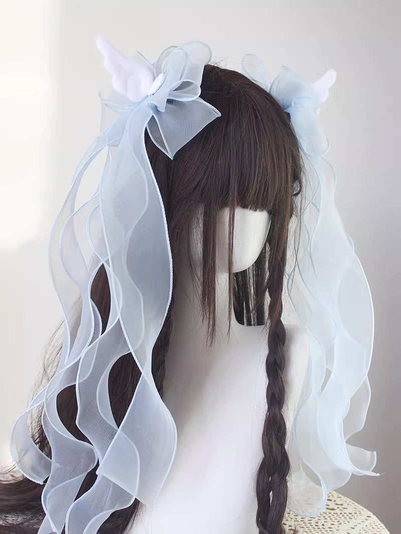 Design Concept
This Gothic Black Angel Wing Hair Clip blends dark elegance with a touch of Y2K Shibuya-style cuteness. Inspired by the mysterious beauty of fallen angels, the design features delicate angel wings crafted to enhance both gothic and kawaii fashion styles. Perfect for Lolita, alternative fashion, or themed parties, this piece adds a bold yet playful statement to any hairstyle.This product is a presale item and is available in seven different colors, allowing for versatile styling and personal e