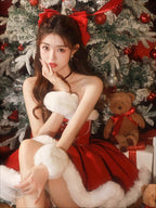 Design Concept:
Celebrate festive occasions in style with this Sweet Lolita off-shoulder dress in a rich red hue. The long sleeves and flared silhouette create a charming and elegant look, while the high-quality fabric ensures comfort and a graceful drape. Perfect for birthday parties, New Year celebrations, or any special event where a cute and refined Lolita aesthetic is desired.