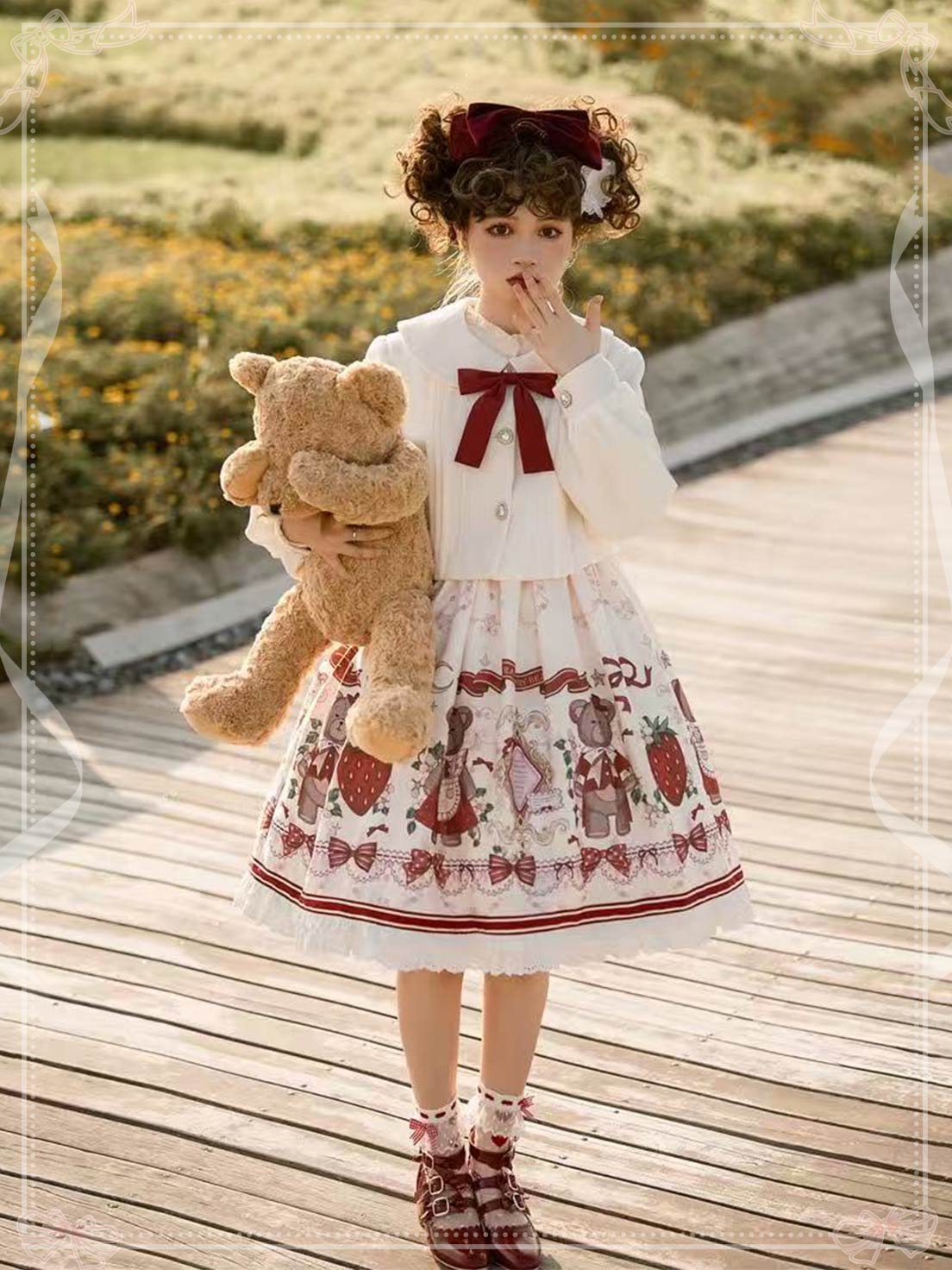 Sweet Lolita Winter Outfit Fluffy Cape Embroidered Bow Cute Two-Piece Dress Set